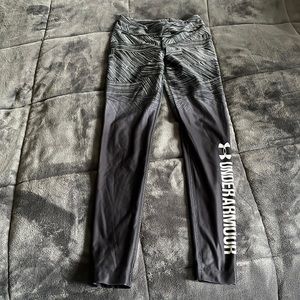Small under armour athletic leggings